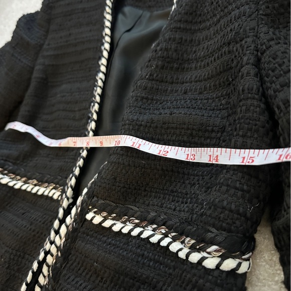 ZARA Popular Black Textured Tweed Classic‎ Blazer Women’s - Picture 13 of 15